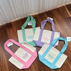 TRADER JOES SET OF FOUR MINI PASTEL CANVAS TOTE BAGS NEW WITH TAGS